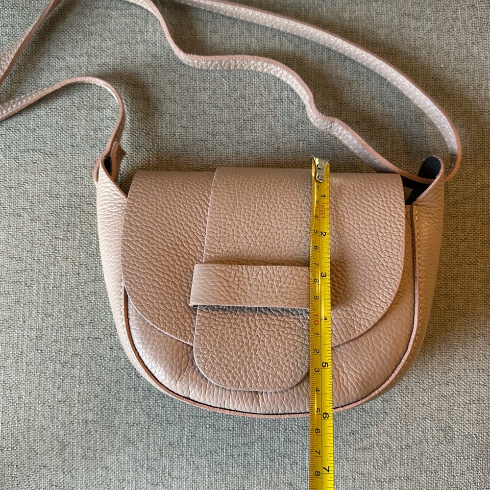 Genuine Leather Crossflap Lightweight Crossbody Dusty Rose Bag Made in Italy - Picture 9 of 10